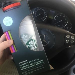 Color-Changing Confetti Cups